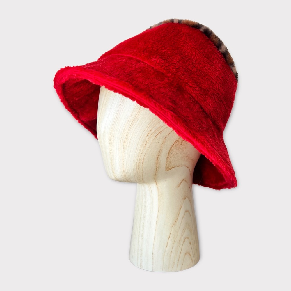 ♻️ Upcycle Blanket Bucket Hat | Reversible OS